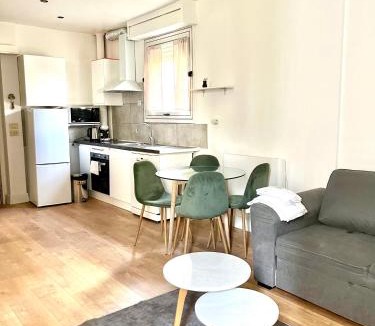 Carre d'Or Apartment | Studio Carré Or avec balcon