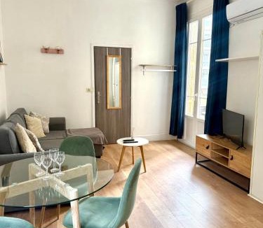 Carre d'Or Apartment | Studio Carré Or avec balcon