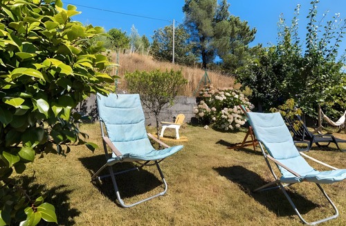 Paredes de Coura Apartment | Studio 'Casa 2' with Mountain View, Shared Garden and Wi-Fi