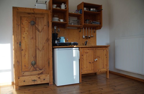Greiz Apartment | Studio castle view, private bathroom outside the room, garden, sauna