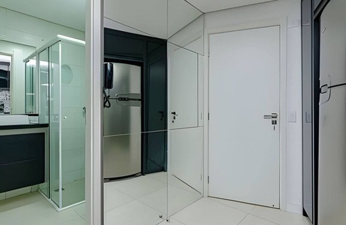 Reboucas Apartment | Studio Central no Prédio 7Th Avenue, com ar e vaga