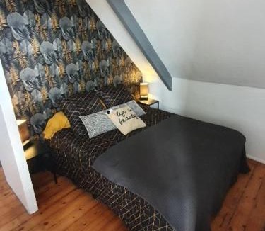 Saint-Pol-de-Leon Apartment | studio centre ville 3ème étage sans ascenceur