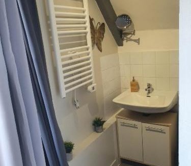 Saint-Pol-de-Leon Apartment | studio centre ville 3ème étage sans ascenceur