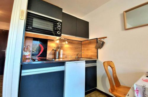 Samoens Apartment | Studio chaleureux avec balcon au centre de Samoëns - FR-1-624-83