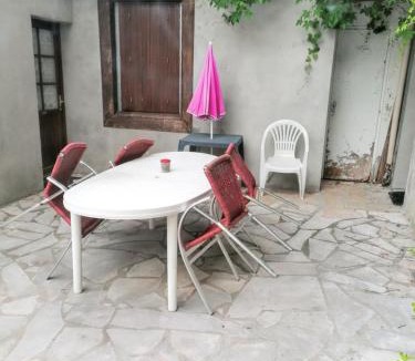 Neris-les-Bains Apartment | Studio charmant à Néris-les-Bains, 20 m², avec terrasse C