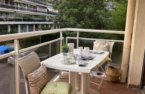 Est Apartment | Studio Chic Avec Piscine, Parking Dans Résidence Arborée et Sécurisée