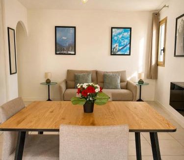 Cagnes-sur-Mer Apartment | Studio chic et Lumineux - au coeur de Cagnes sur Mer