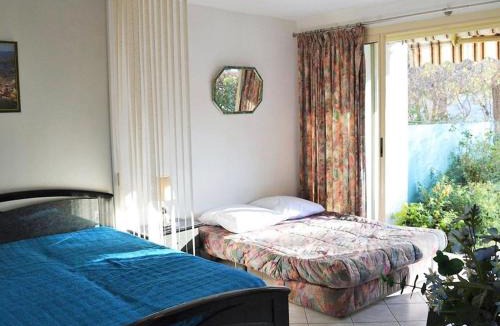 Le Lavandou Apartment | Studio climatisé avec parking, terrasse au Lavandou - FR-1-251-167
