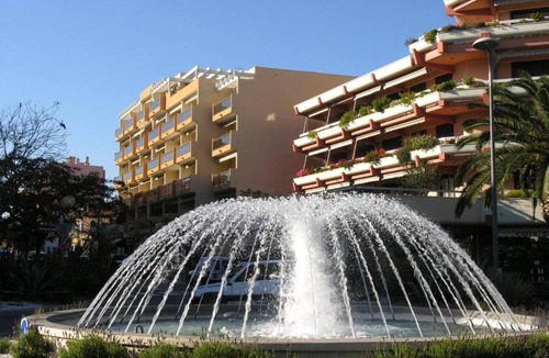 Le Lavandou Apartment | Studio climatisé avec terrasse et parking près de la plage - FR-1-251-202