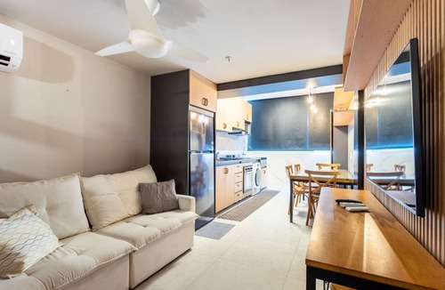 Niteroi Apartment | Studio com Piscina, Ar e Garagem em Itaipu