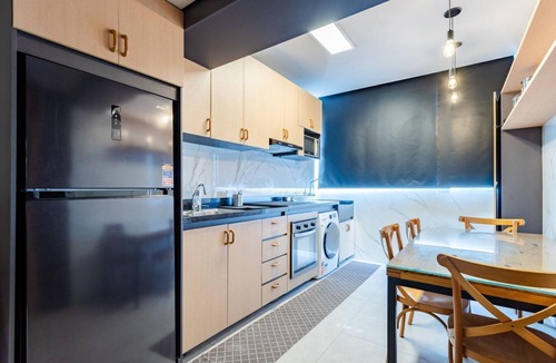 Niteroi Apartment | Studio com Piscina, Ar e Garagem em Itaipu
