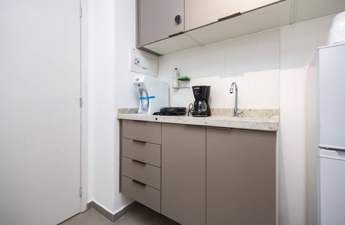 Itaim Bibi Apartment | Studio com Varanda ao Lado da Estação Pinheiros