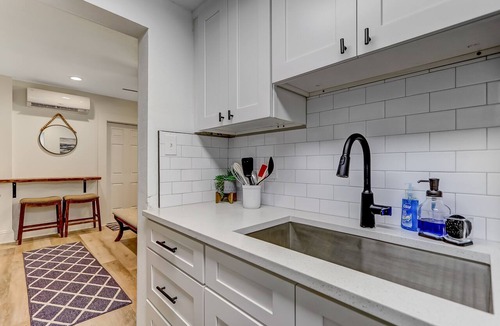 Jacksonville Beach Apartment | Studio | Common Space/1BA