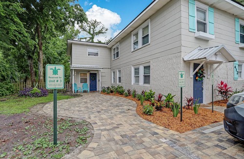 Jacksonville Beach Apartment | Studio | Common Space/1BA