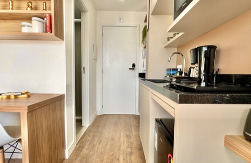 Alto da Gloria Apartment | Studio compacto próximo CoutoPereira com Ar e vaga