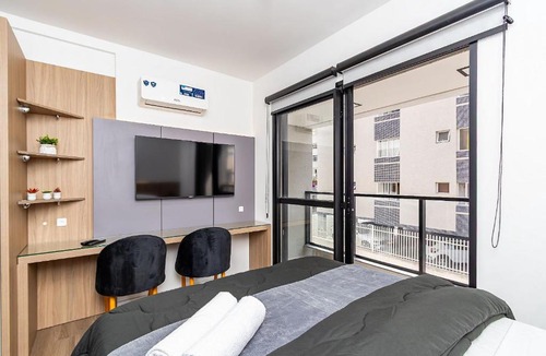 Bigorrilho Apartment | Studio Completo com Garagem no Batel - SOH0303