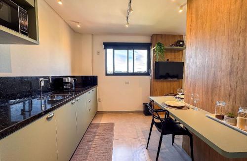 Santa Terezinha Apartment | Studio Completo com Garagem | Ar-cond | Wi-Fi