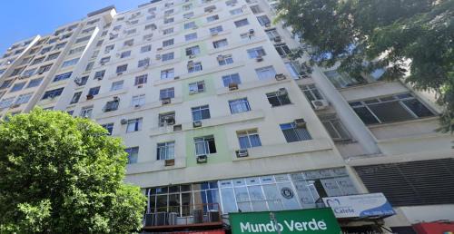 Catete Apartment | Studio completo no Catete, em andar alto, com vista livre , próximo Metrô e praia do Flamengo, ar , wifi, tv, pauloangerami RC214