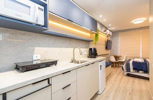 Cristo Rei Apartment | Studio Completo para 3 pessoas com A/C - EIX0302
