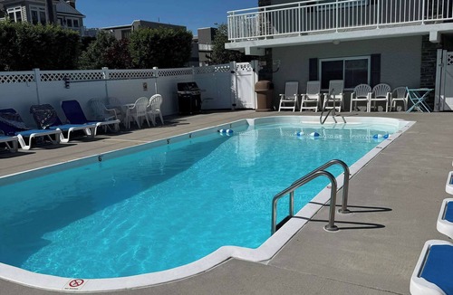North End Condo | Studio Condo 2 Blocks to Beach and Boardwalk, Pool and Designated Parking