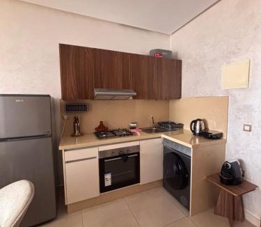Cherrat Apartment | Studio confort bouznika-piscine &wifi