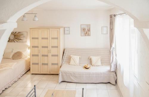 Antibes Apartment | Studio confort, chic & spacieux Plage de Juan les pins & central