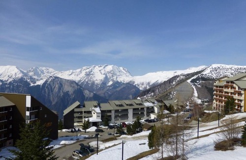 Eclose-Est Apartment | Studio confortable pour 4 personnes à L'Alpe d'Huez avec balcon, proche commerces et pistes - FR-1-405-32