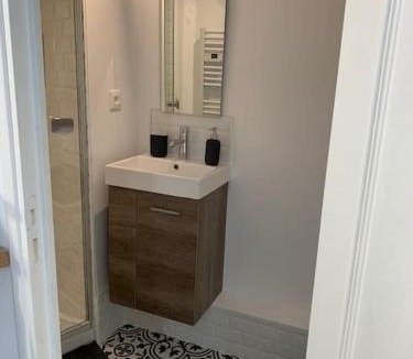 Limoges Apartment | Studio Cosy à 12 min à pieds de la Gare