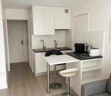 Bussy-Saint-Georges Apartment | Studio Cosy à 5 min de Disneyland Paris 30 min de Paris