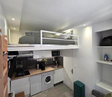 Saint-Fargeau Apartment | Studio cosy avec mezzanine