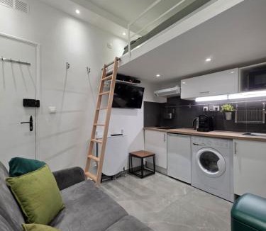 Saint-Fargeau Apartment | Studio cosy avec mezzanine