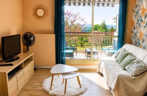 Montrichard Apartment | Studio cosy avec parking, proche Zoo de Beauval & Chenonceau
