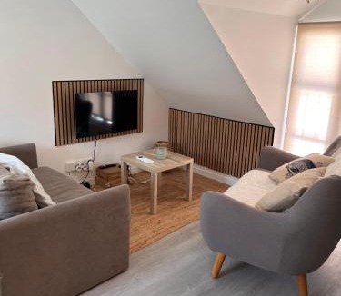 Nemours Apartment | Studio cosy - climatisation- Centre Nemours - Gare -