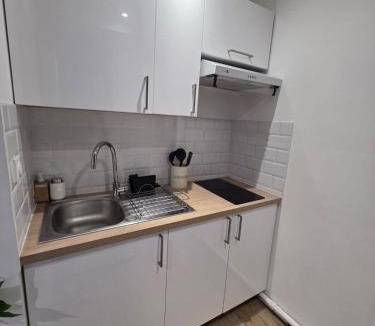 Quartier Atlantis Apartment | Studio cosy devant RER B TGV Massy SNCF