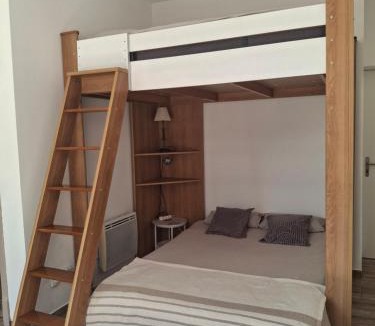 Champagne-sur-Seine Apartment | Studio cosy et lumineux