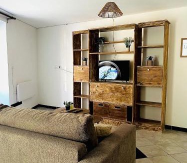 Saint-Ambroix Apartment | Studio Cosy et Moderne