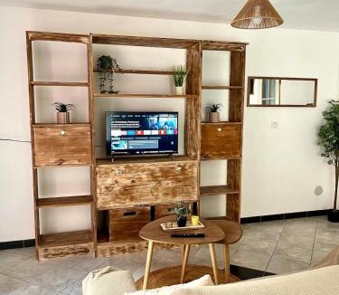 Saint-Ambroix Apartment | Studio Cosy et Moderne