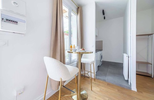 Issy-les-Moulineaux Apartment | Studio Cosy au Cœur d’Issy – Proche Paris