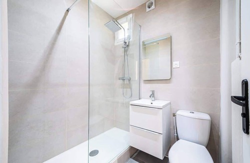 Issy-les-Moulineaux Apartment | Studio Cosy au Cœur d’Issy – Proche Paris