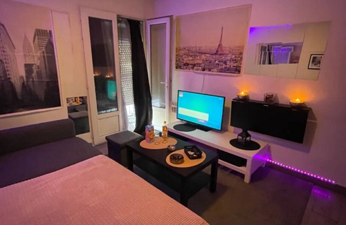4th Arrondissement Apartment | Studio Cosy