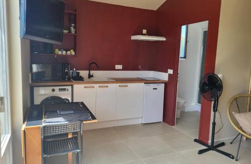 Saint-Lon-les-Mines Apartment | Studio Cosy