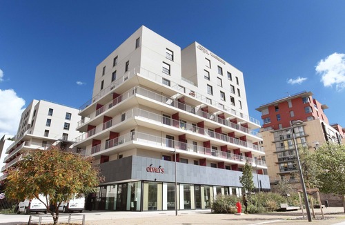 Perrache Apartment | Studio Cosy pour 2 avec Kitchenette | TV