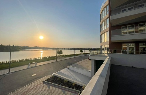 Pantelimon Apartment | Studio cu vedere la Lebada Lake