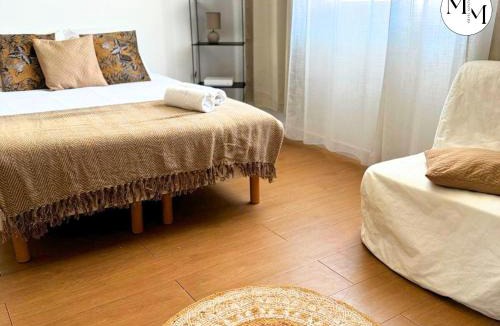 4th Arrondissement Apartment | Studio Déco Blancarde 2-3 pers Terrasse Parking Clim