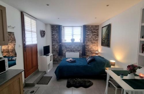 Montfort-l'Amaury Apartment | Studio de 23 m² au centre de Montfort L'amaury
