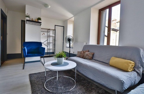 Ep 21 - Saint-Paul Apartment | Studio de 30m² au Centre-ville Deux Étoiles