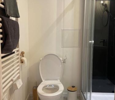Coutances Apartment | Studio de caractère en pierre