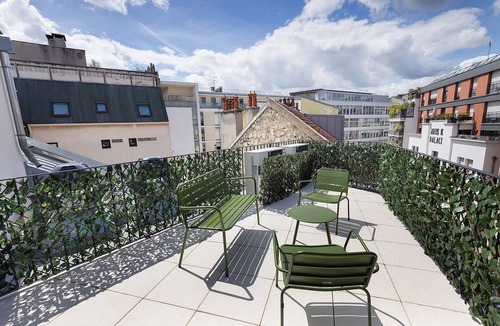 Billancourt–Rives de Seine Apartment | Studio-Deluxe-Wet room-City view