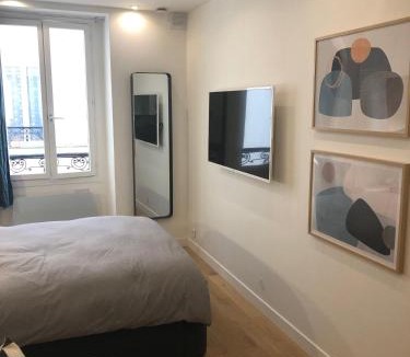 Faubourg-du-Roule Apartment | Studio design proche Champs-Elysées