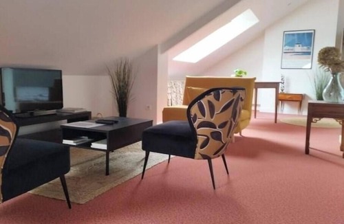 Loudeac Apartment | Studio downtown